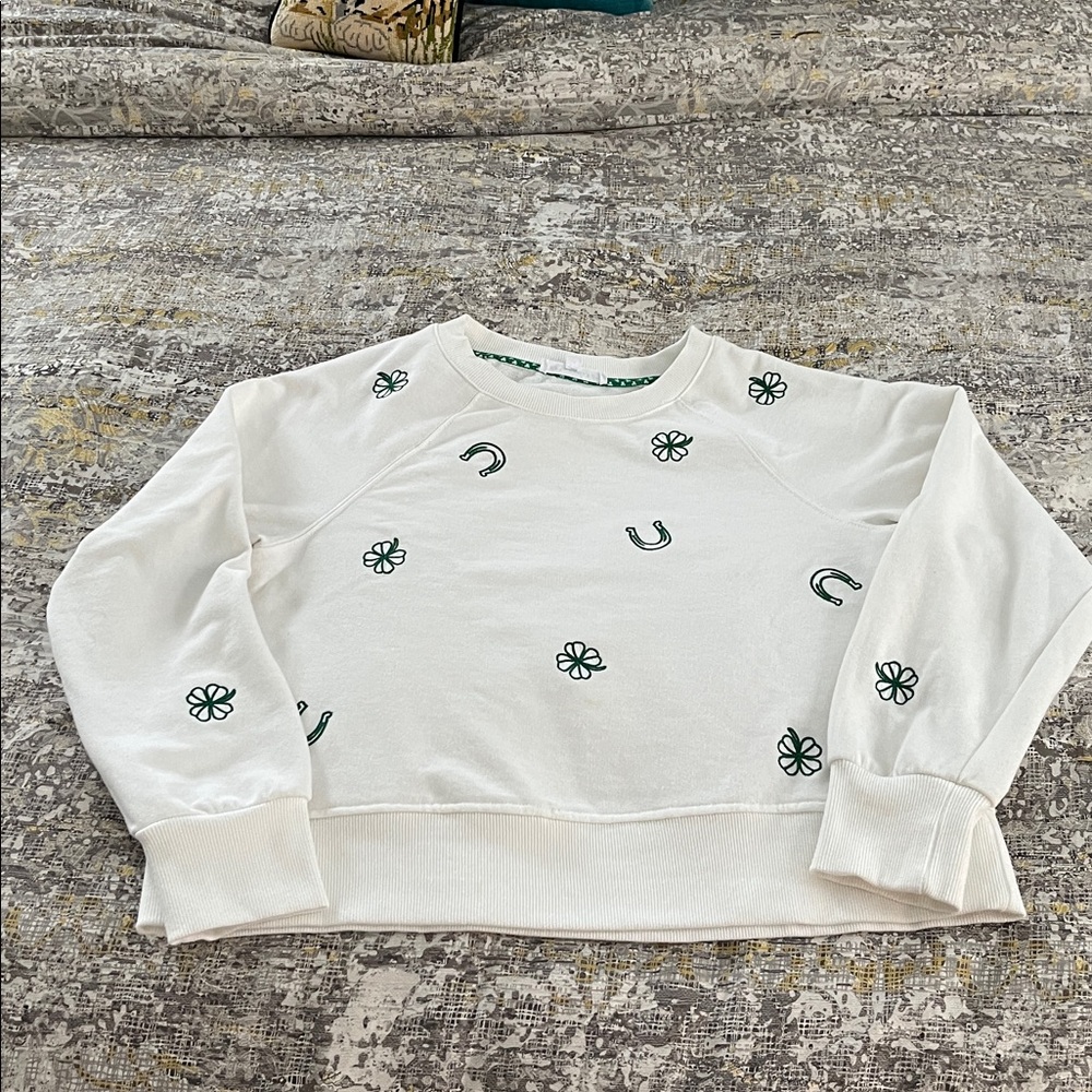 White cropped sweatshirt